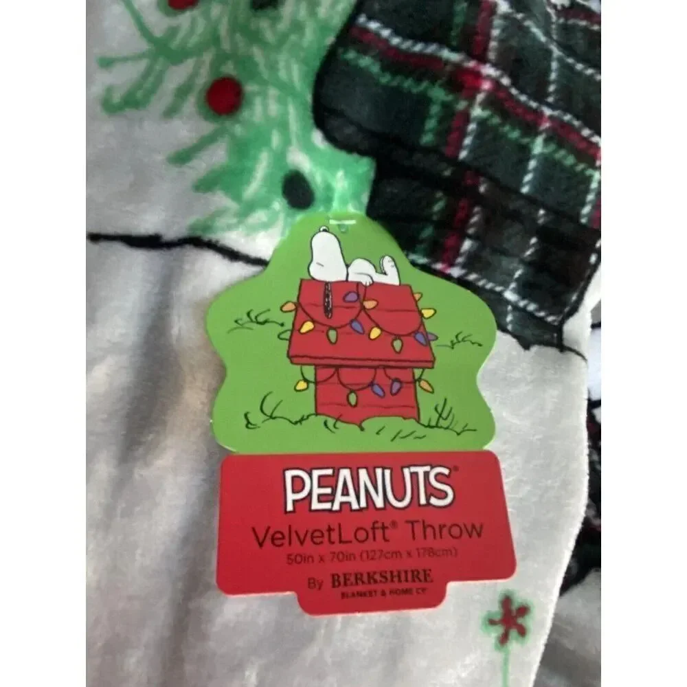 Peanuts Snoopy Plaid Doghouse Christmas Tree VelvetLoft Throw‎ Blanket 50 X 70”
